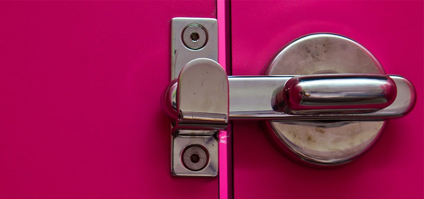 Childproof Gate Lock in El Sobrante, California